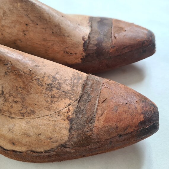 Vintage solid wood metal leather shoe tree size 3… - image 4
