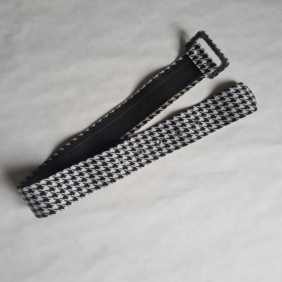 Vintage fashion accessory belt/black and white fa… - image 10