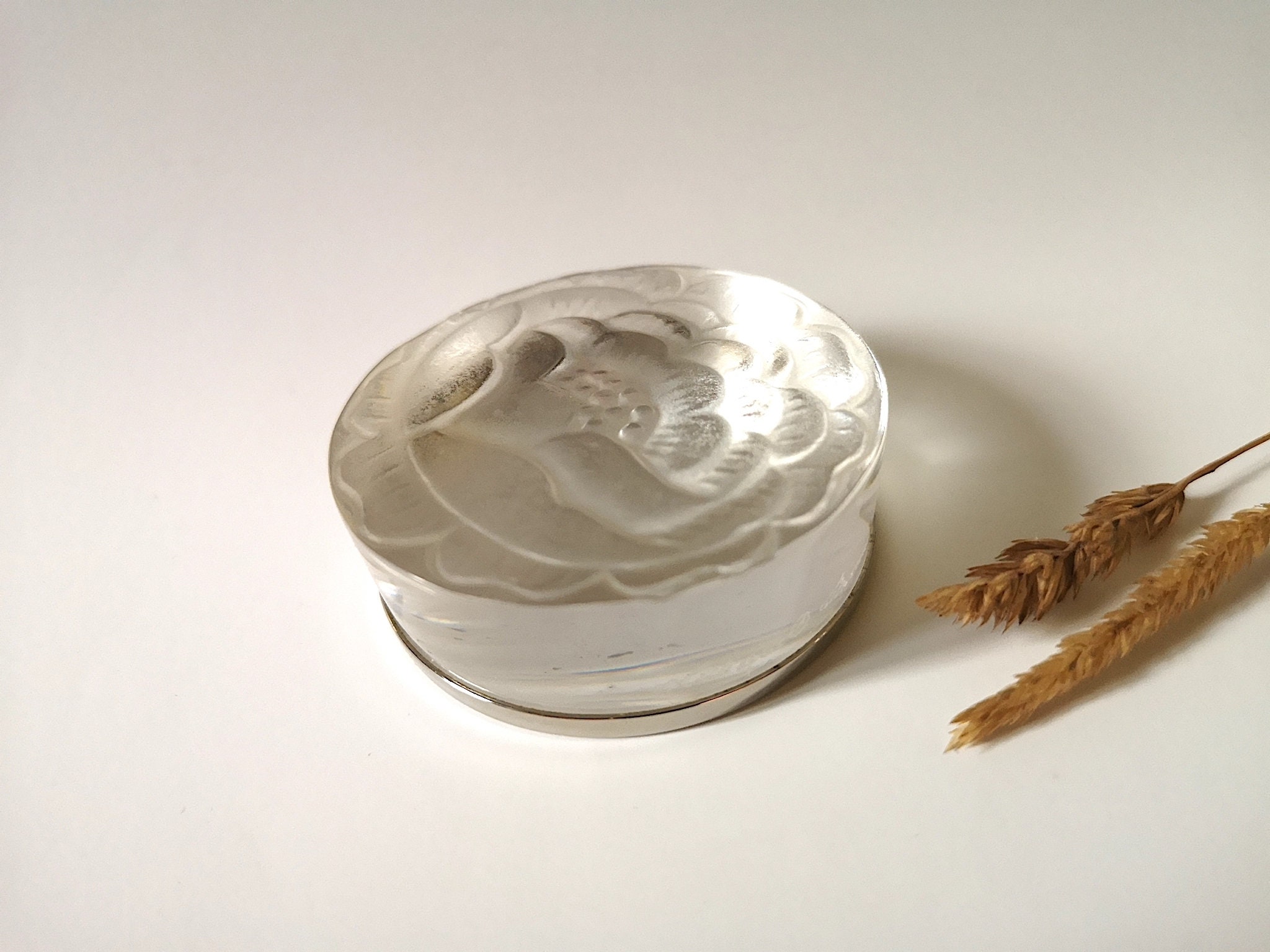 新品LALIQUEラリックガラス裸婦像クリシスラジエターキャップカーマスコット 939bd0e62919062c636aef30562dca