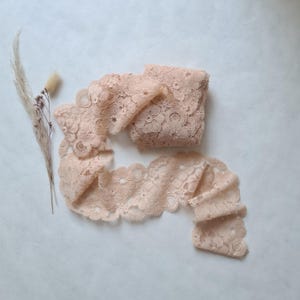 Vintage galon dentelle fine/vieux rose clair/motif fleur festonné/ancien français/couture textile mercerie/fourniture confection fourniture