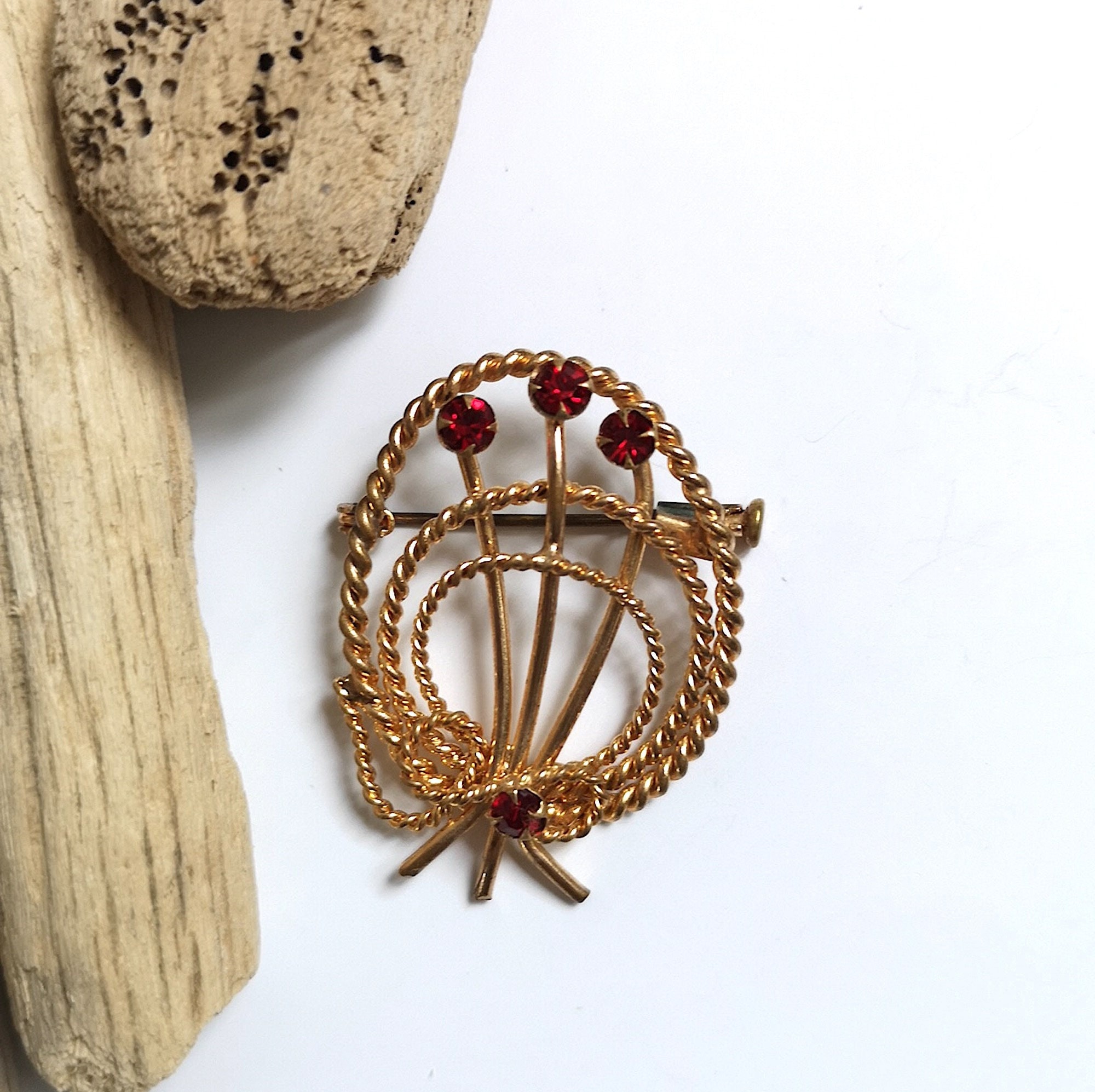 Broche Vintage Années 60 Dorée avec Strass - Style Rétro Élégant