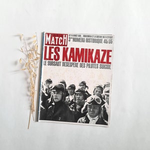 Vintage Paris Match journal magazine revue française France actualité couleur numéro 854 historique Les Kamikazes presse 21 aout 1965