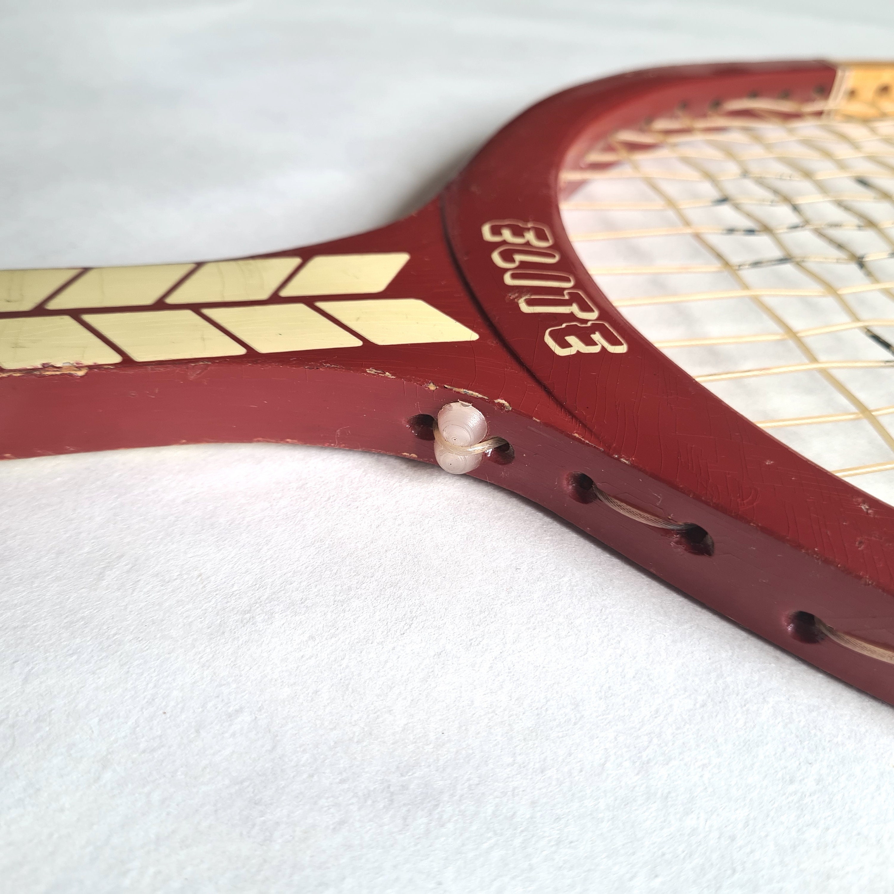 Ancienne Raquette De Tennis En Bois Cortland Avec Attelle D'origine - Vintage