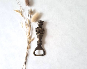 Vintage bottle opener bottle opener bar/metal bronze golden patina/figurine carved character King/old collectible retro curiosity cabinet