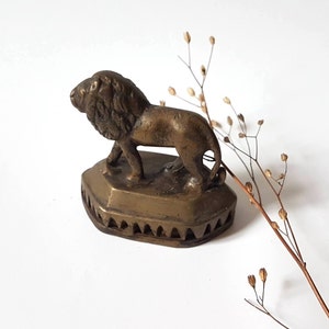 Cloche du lion en laiton - France