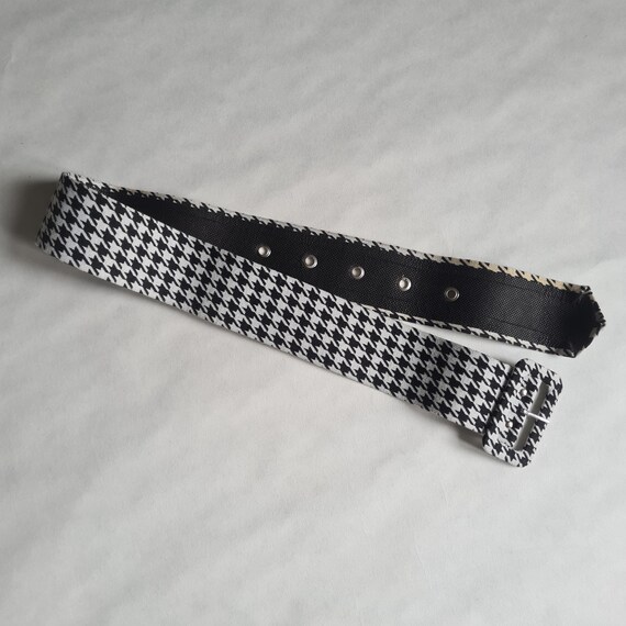 Vintage fashion accessory belt/black and white fa… - image 9