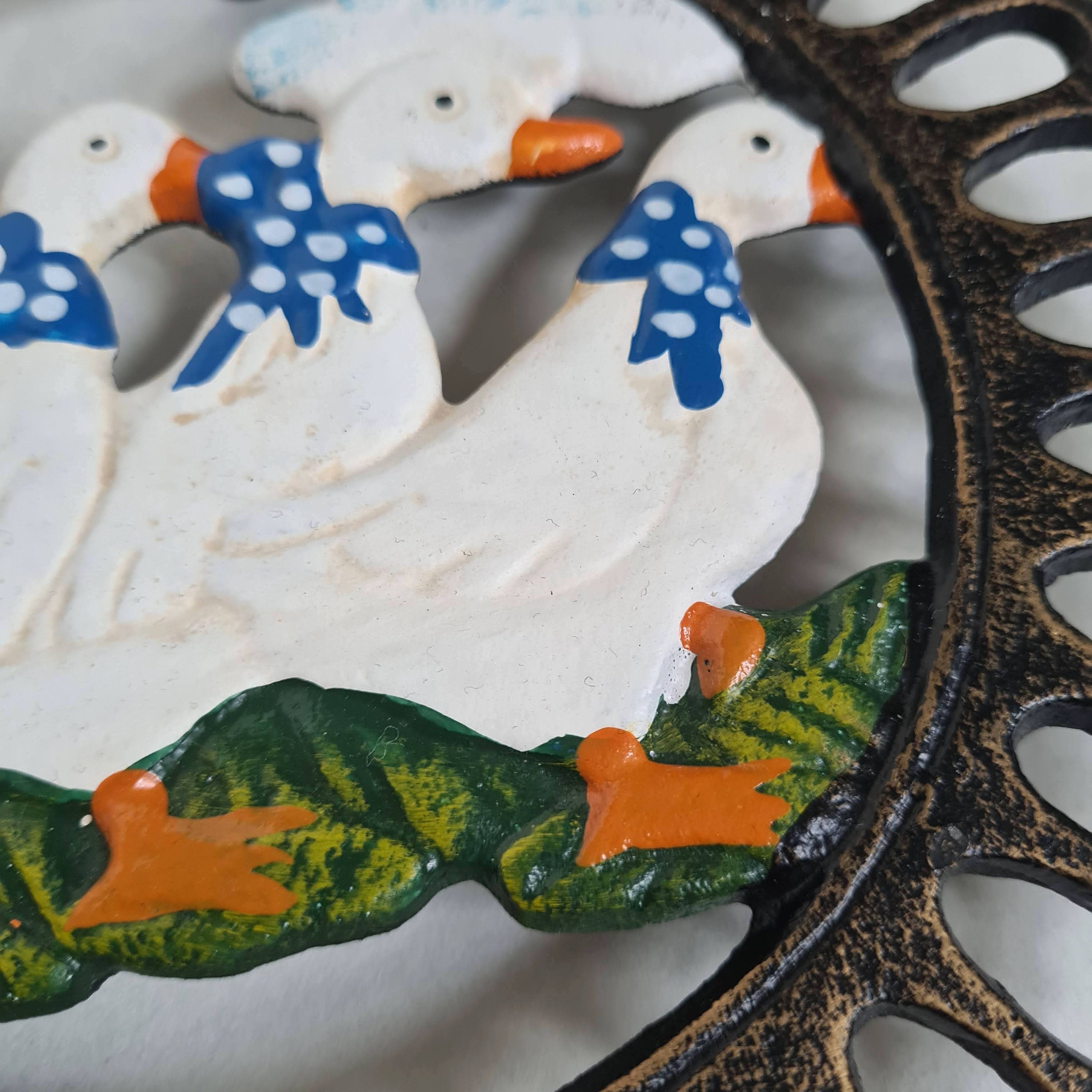 Sottopentola In Ghisa Decorativo – 24x16 Cm, Motivo Vintage, Bianco, Multifunzione