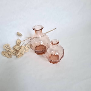 Vintage 2 pink glass carafe/ball-shaped bottle/transparent faceted/design table/retro style/old kitchen/drink service/boho shabby