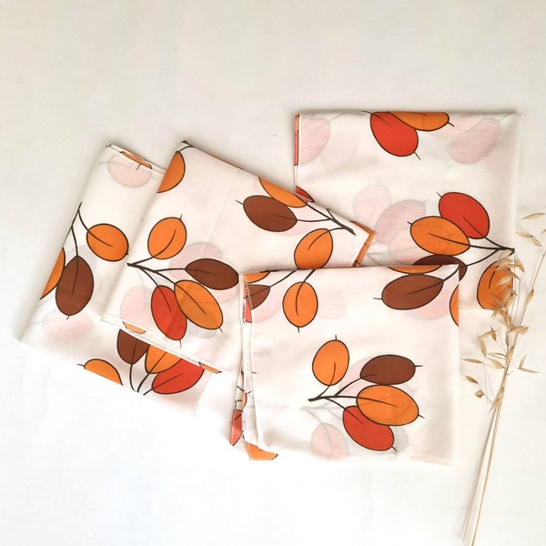 Vintage table napkins set of 4 white cotton pattern leaves orange brown home kitchen meals 70s retro style washable durable France French