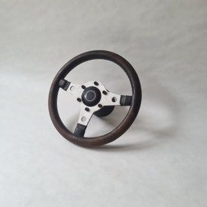 Vintage 3-spoke steering wheel/Fusina Italy/retro oldtimer/automobile racing competition/brown leather/rare collection spare parts/driving