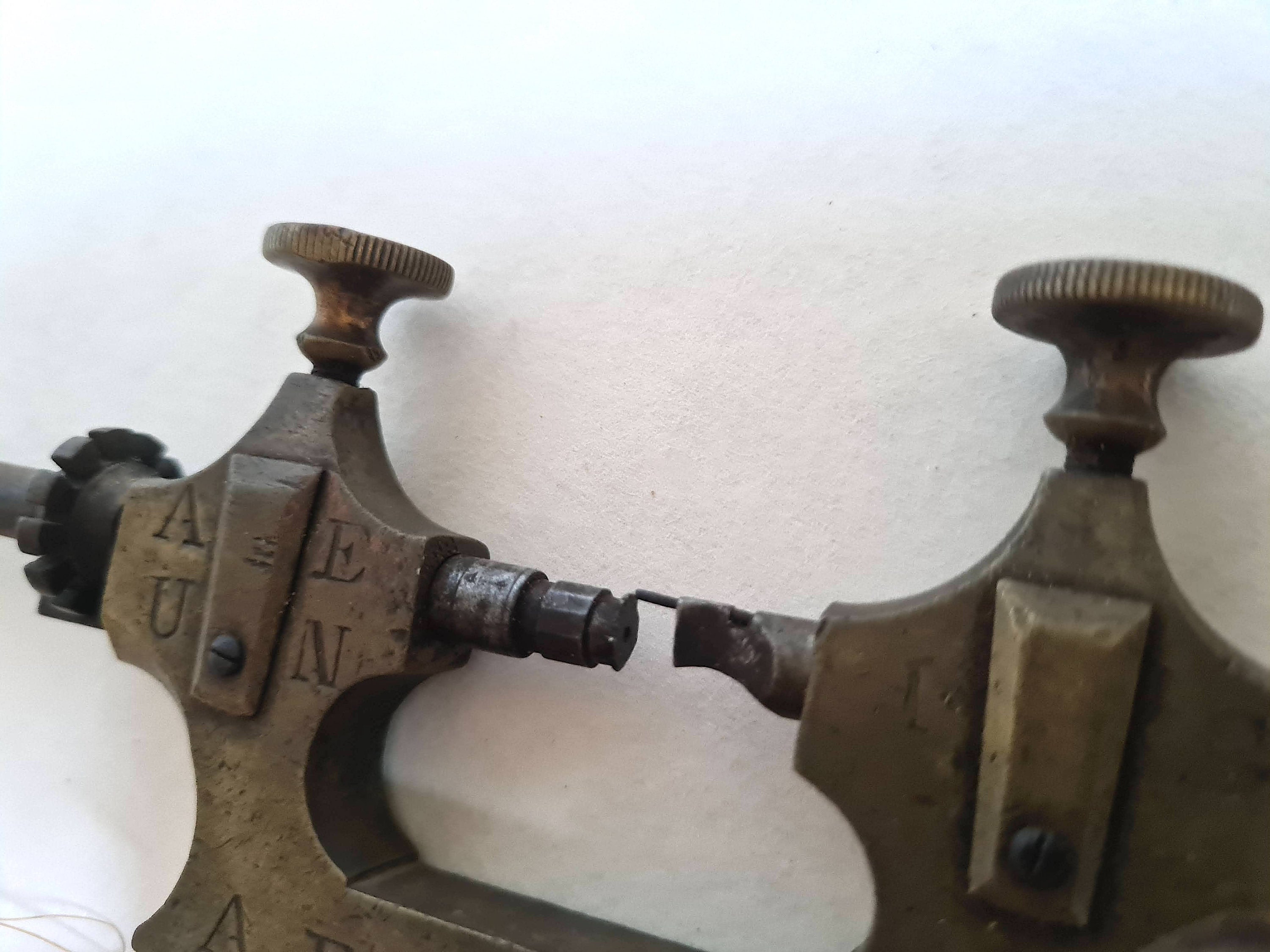 Tour à Pivoter D’horloger Ancien - Occasion, Sans Marque