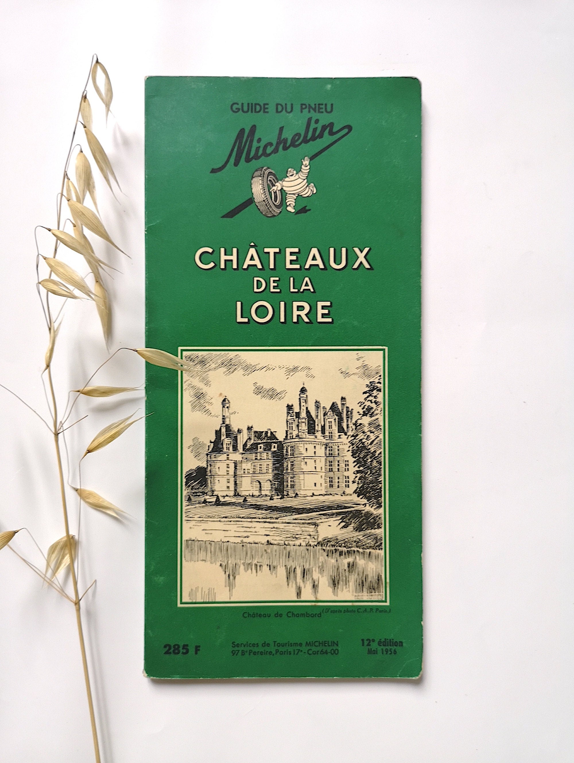 Vintage Plan Carte Routière Guide Touristique Tourisme Michelin Les Châteaux de La Loire France Mai 