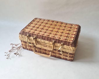 Vintage wicker/rattan/brassed bamboo suitcase/brown beige/small luggage/retro chic/boho bohemian/country style/storage decoration/1960s-70s