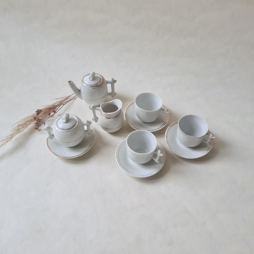 ANCIENNE DINETTE TISANIERE PORCELAINE BLANCHE JOUET ENFANT