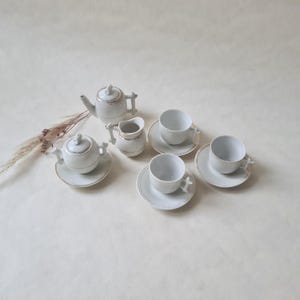 Vintage dinette enfant/jeu jouet ancien/Service thé porcelaine/théière tasse sucrier pot lait/blanc doré fait main/antique collection