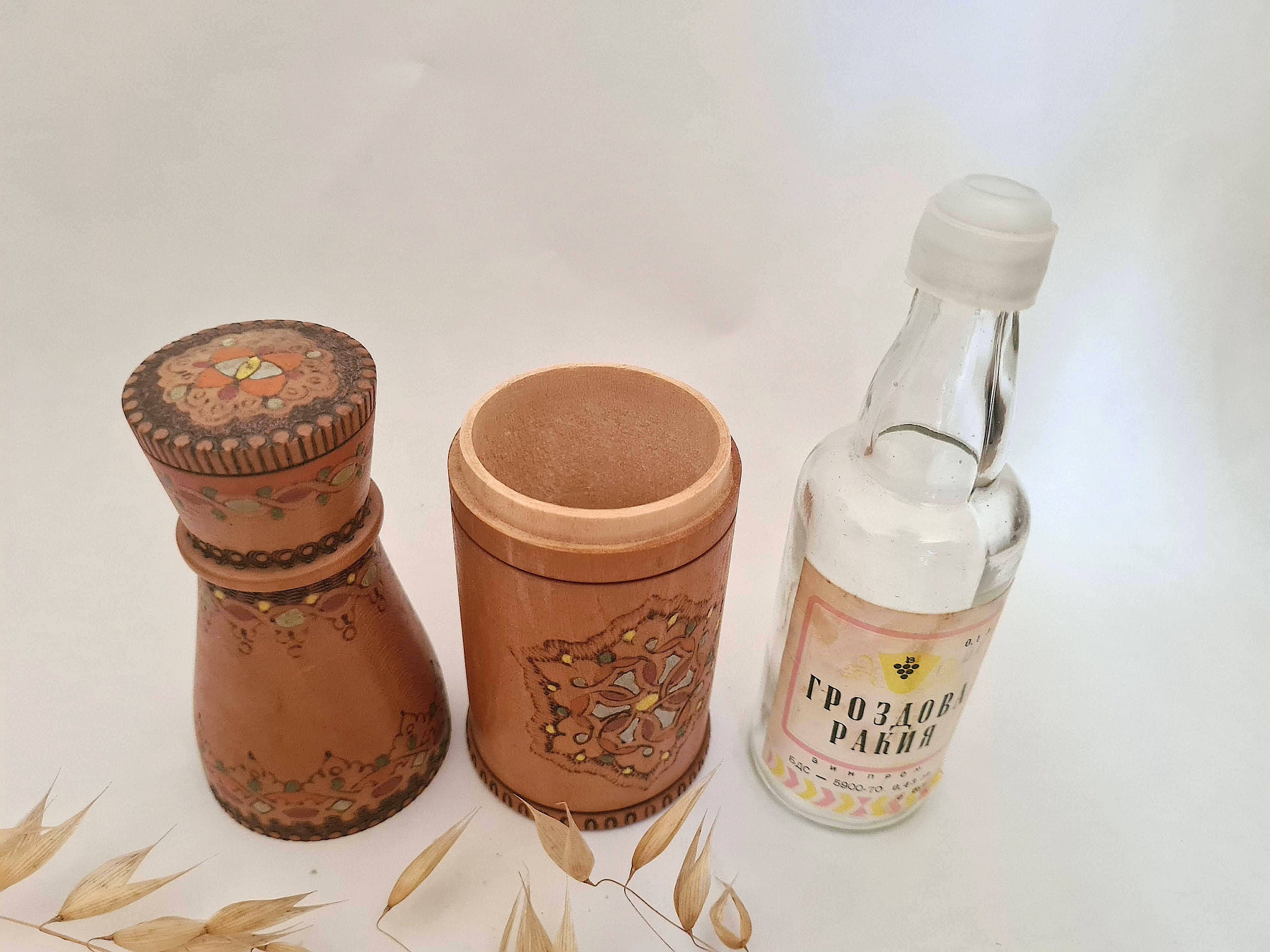 ヴィンテージボトル ロシア/ロシア美術/ガラスラベル/アルコール