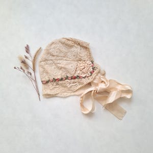 Vintage Antique Lace Christening Bonnet/Vintage Baby Accessory/Hand Embroidery/Pink Silk Flowers/Beige Ribbon/1900 Children&#39;s Fashion/Hat