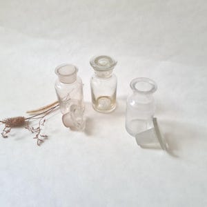 Vintage 3 Glass Jars/Bottles Stoppers/Apothecary Chemistry Chemist Pharmacy/Remedy Solution Spells/Colorless Transparent/French 1950s 50s