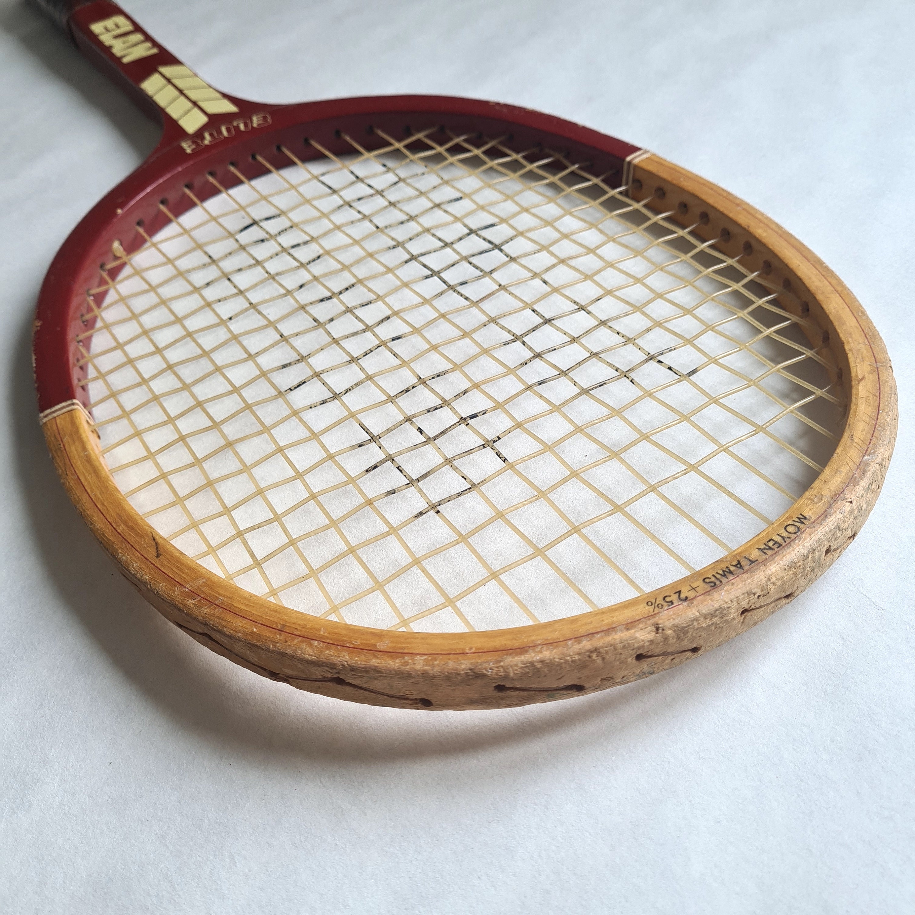Raquette de tennis vintage en bois de Cortland vendue séparément - France