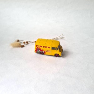 Circus truck toy -  France