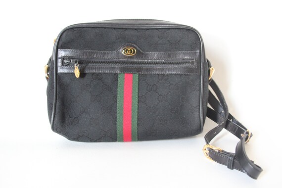 gucci crossbody with green and red strap