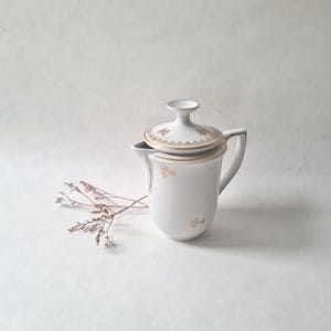 Vintage porslinsteknik/vit och guld/lönnlövsmönster/monogram TS/teservis/kopp/antik 1950-tal/lock/grädde/mjölk/kaffekanna