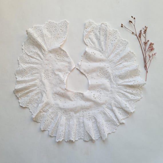 Vintage col coton blanc/amovible boutonné/dentelle anglaise/accessoire mode/style antique victorien edouardien/français fait main/costume