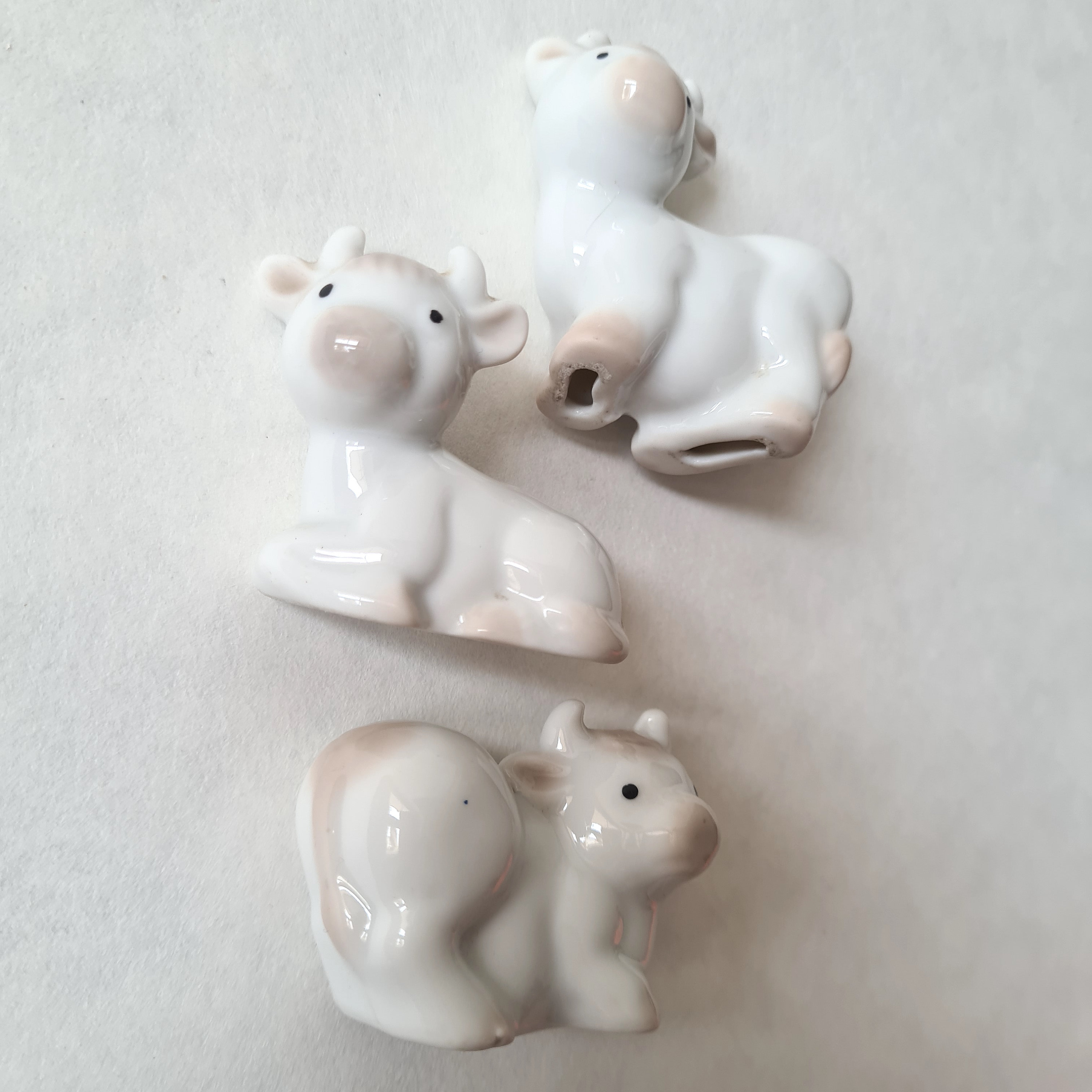 ヴィンテージ牛の置物 主題 ロット3/磁器セラミック/白/装飾