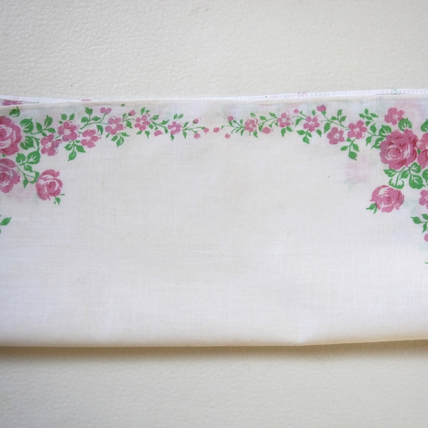 Vintage mouchoir tissu coton blanc imprimé fleuri rose vert carré lavable réutilisable collection linge maison hygiène France fait main