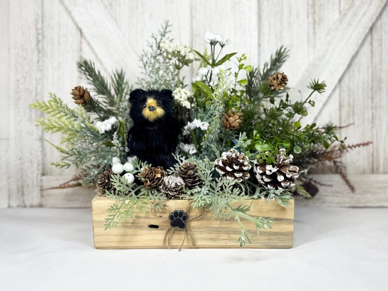 Black Bear Decor, Small Woodland Table Arrangement, Rustic Cabin Centerpiece, faux floral 画像 7