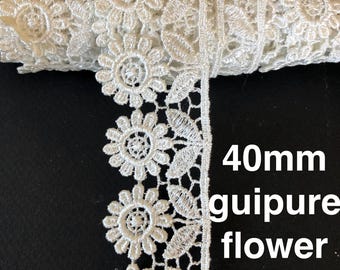 Guipurespetsar i vitt, elfenbensfärgat och svart – 3 meter långa, ELLER förpackningar med guipurespetsmotiv/utsmyckningar