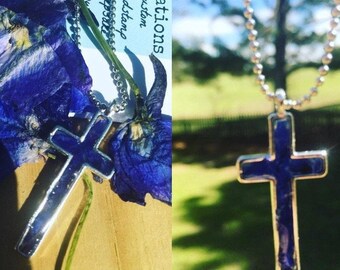 Dried flowers cross,open bezel pendant from funeral,wedding,senitmental flowers necklace