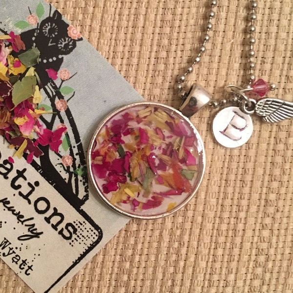 Dried flower keepsake one inch round pendant with one initial charm,necklace or keychain, funeral flowers, memorial flowers, wedding flowers