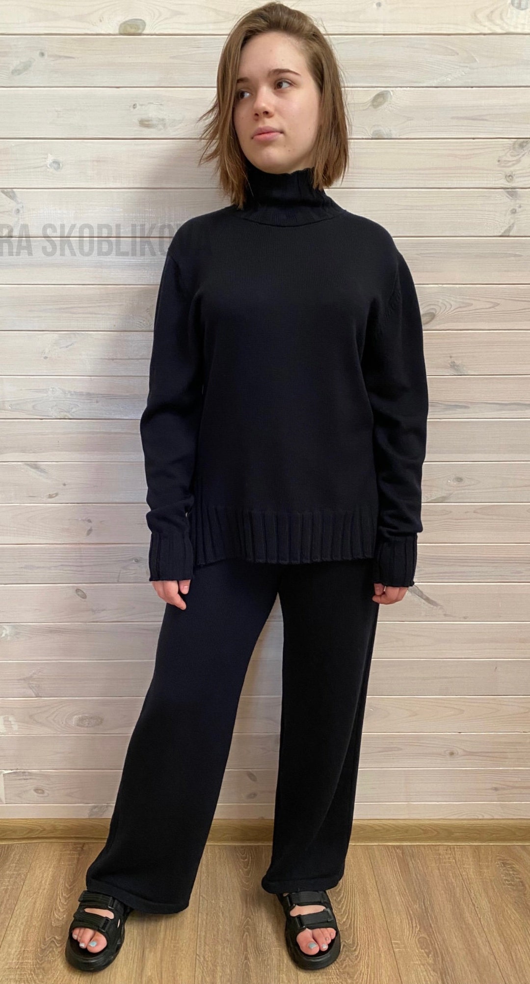 Women's Knitted Wool Suit