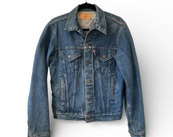 Chaqueta vaquera larga Levi's 71506 vintage, fabricada en EE. UU., talla 40L, estilo camionero, con efecto desgastado.