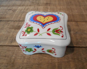 Ceramic Trinket Box - Takahashi San Francisco - Hearts & Flowers