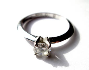 Vintage Solitaire 5mm Wide Clear Unfoiled Rhinestone Ring Silver Tone Rhodium Plated Marked 8 O KOREA Timeless Classic