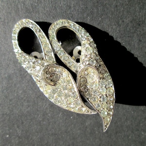 Vintage Marked PAT 156452 Rhinestone Clip On Earrings Stylized Floral Calla Lily Leaf Scroll Silver Tone Rhodium Plated High End Art Nouveau