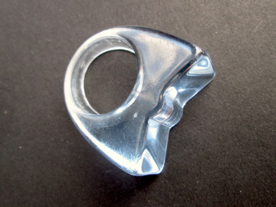 Adorable Vintage Statement Ring Translucent Pale … - image 6
