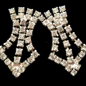 Vintage Signed KARU Clear Rhinestone Silver Tone Screw Back Earrings Screwback