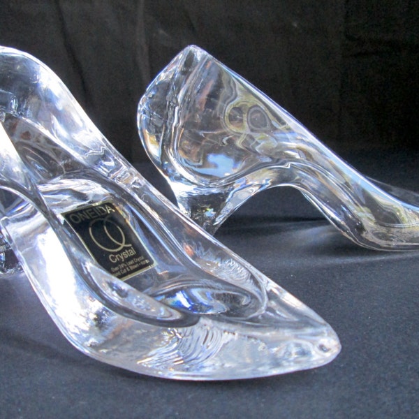 vintage ONEIDA Plus de 24% Lead Crystal Hand Cut Blown Pump Shoes Two Pair Clear Cinderella Cake Topper Ring Box Proposition Shoe Lover Left Right