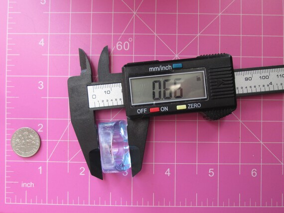 Adorable Vintage Statement Ring Translucent Pale … - image 10