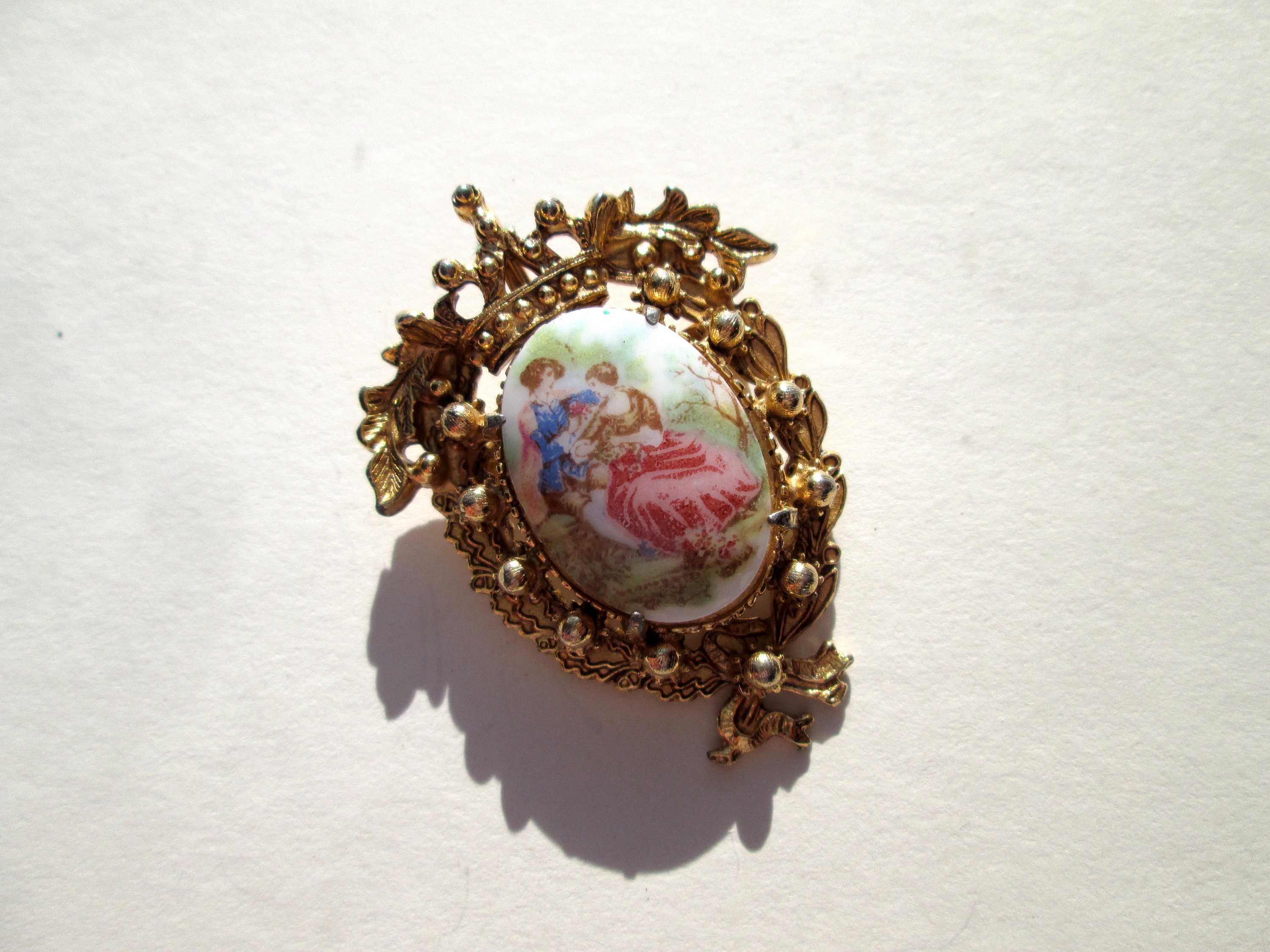 素晴らしいヴィンテージ ブローチ サイン入り FLORENZA オーバル