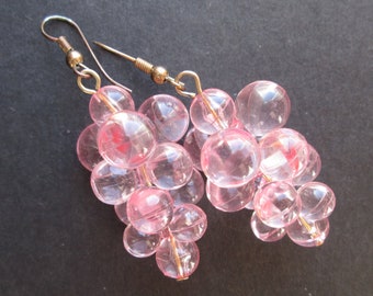 Fun Vintage Earrings Dangle Drop Translucent Peach Pink Plastic Bunch of Grapes Bunches Fruit Gold Tone Ear Wires Earwire Bubbles Statement