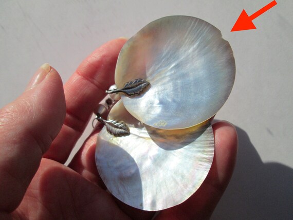 Vintage Fun Shell 1 3/4 in Disc Earrings Statemen… - image 7