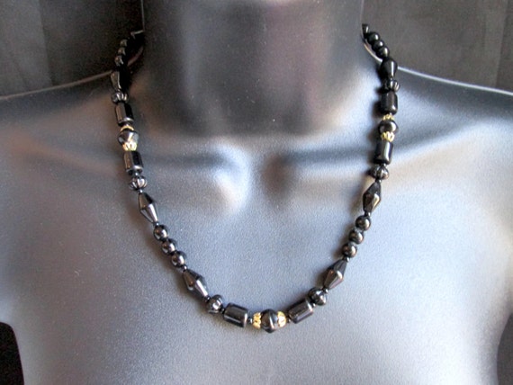 Vintage Black Faux Jet Onyx Glass Beaded Necklace With Round