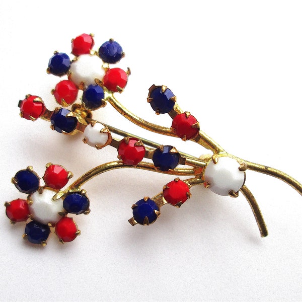 Adorable Vintage Brooch Pin Red White & Blue Milk Glass Opaque Rhinestone Floral Spray Flower Daisy Daisies Gold Tone Open Back Claw Set