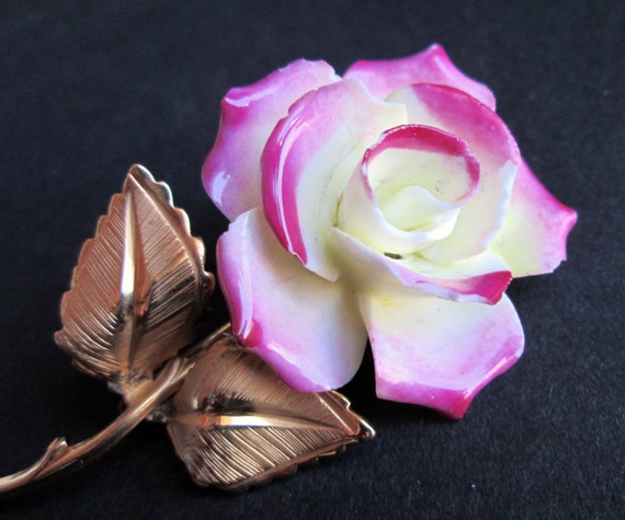 Vintage Signed Giovanni Brooch Pin Gold Tone Cream Pink  display picture 3