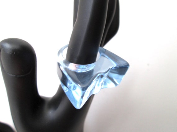 Adorable Vintage Statement Ring Translucent Pale … - image 3
