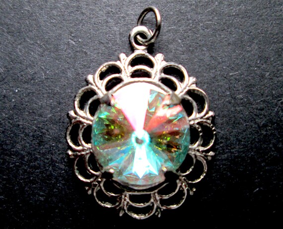 Vintage Silver Tone Filigree Pendant with Claw Set AB Aurora Borealis Rivoli Rhinestone Dainty Delicate Pressed Stamped Cutout Sparkly Glowy View 3